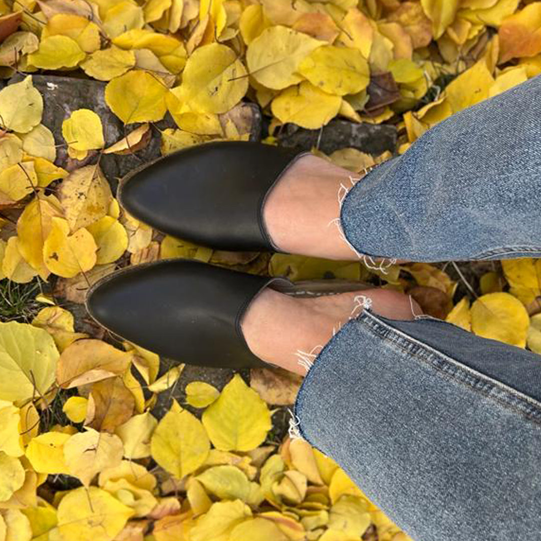 Modern Slip-On | Black